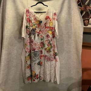 Magnolia pearl and eyelet appliqué